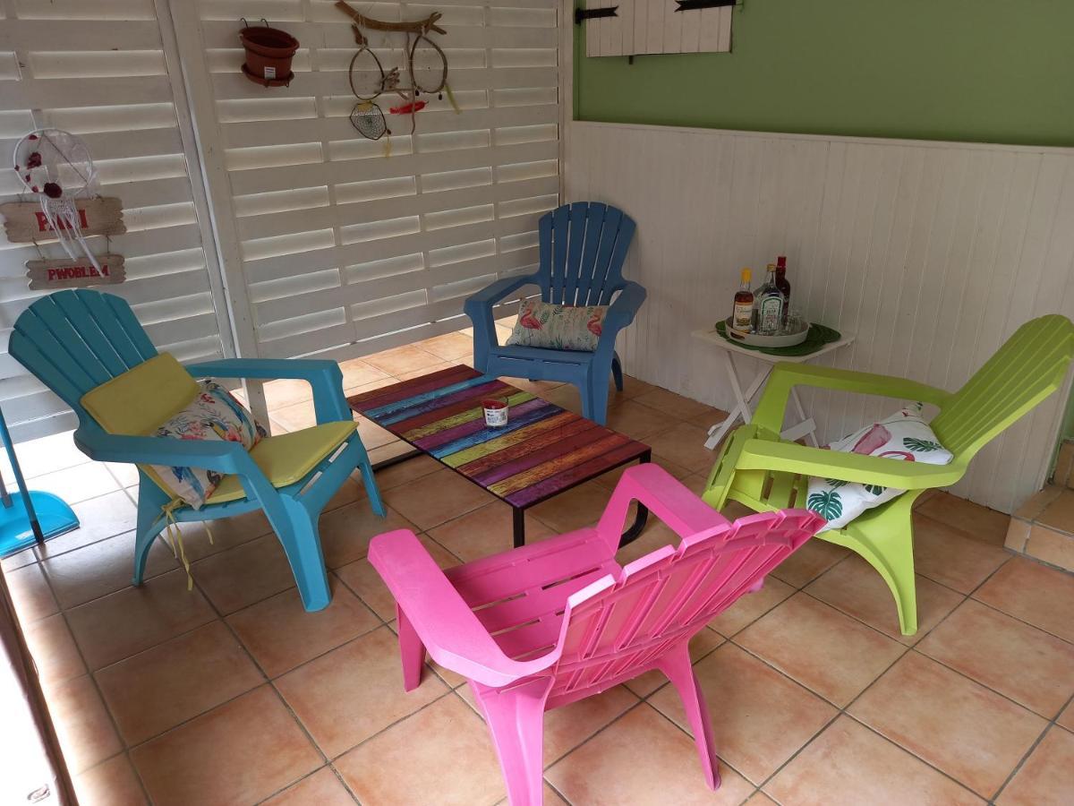 Bel Appartement - Proche Des Plages De Sainte Anne Kültér fotó